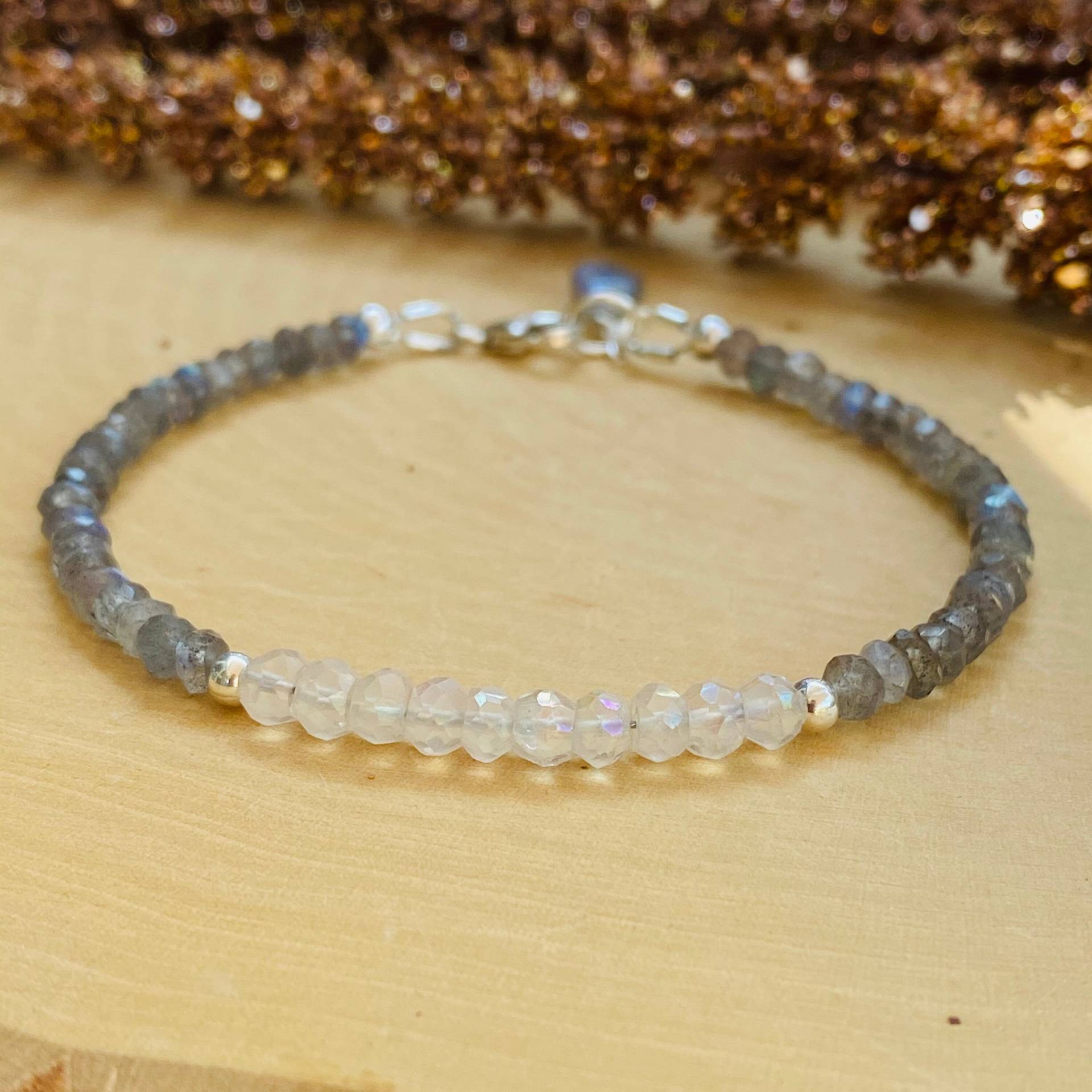 Mondstein Armband Labradorit Regenbogen Perlen Facettierte Edelstein Minimalist Layering Dainty von LamoraJewelryShop