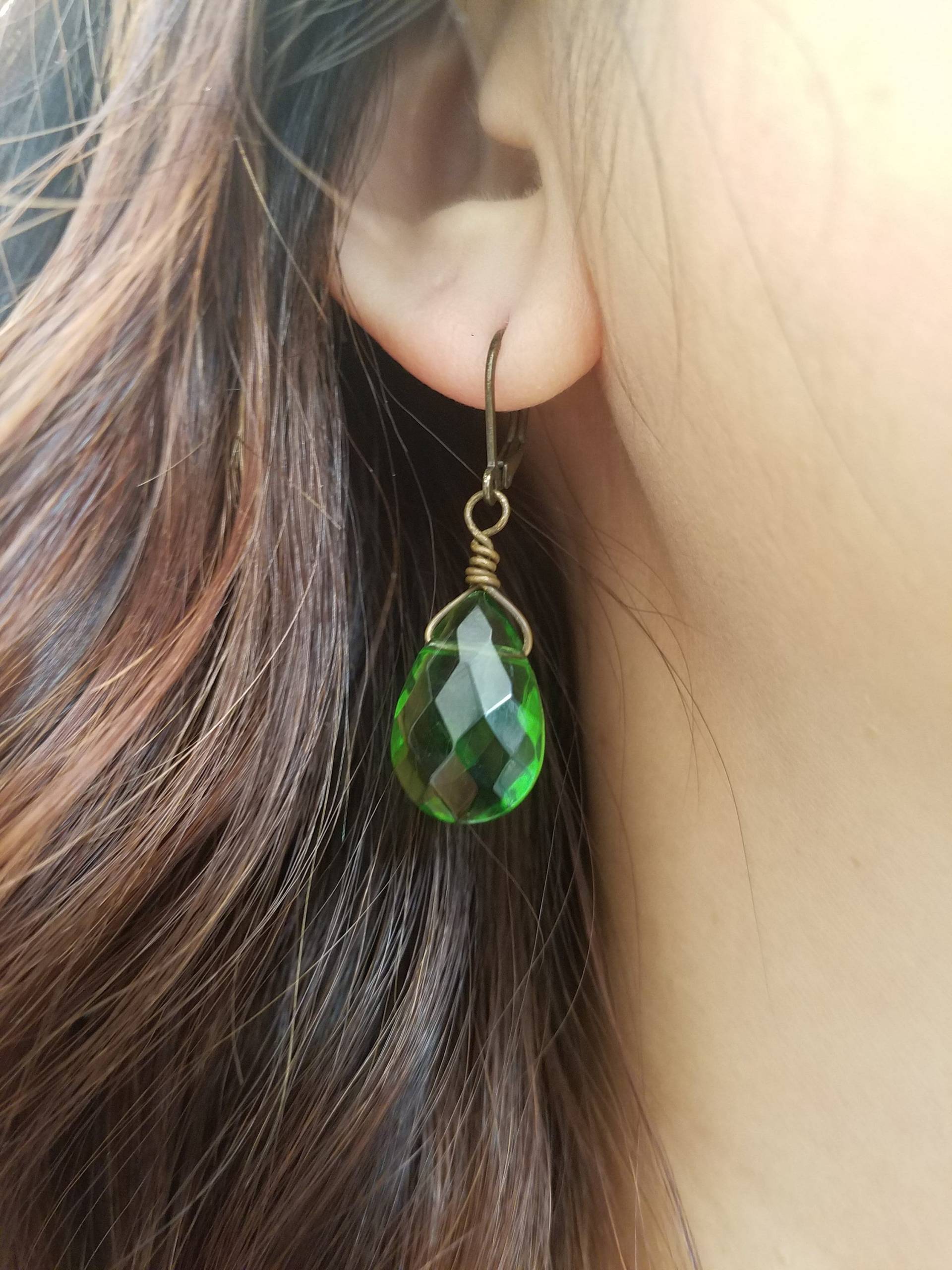 Antik Messing/Gold Oder Silber Kristall Glas Facettiert Briolettes Ohrringe - 10 Verschiedene Farben Zur Auswahl von Lana0Crystal