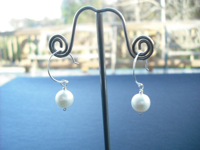 Brautjungfer Geschenk, Sterling Silber Große Hoo Süßwasser Perle Ohrring von Lana0Crystal