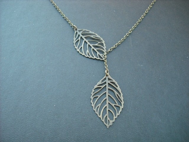 Brautjungfer Lariat, Antik Messing Grünen Lariat von Lana0Crystal