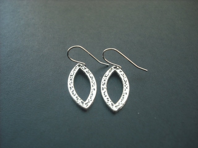 Brautjungfer Ohrringe, Silber Ella Ohrring - Antiksilber, Hochzeit Geschenk, Geschenk von Lana0Crystal