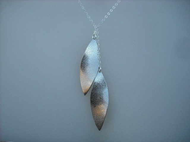 Brautjungfern Geschenk, Hochzeitsgeschenk, Glitz Lariat - White Vergoldet von Lana0Crystal