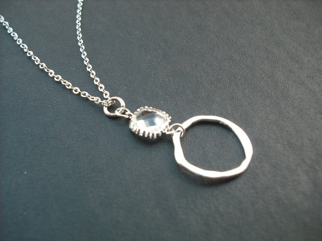 Brautjungfern Geschenk, Hochzeitsgeschenk, Klare Lünette Und Unregelmäßigen Kreis Halskette - Vergoldet Weiß von Lana0Crystal