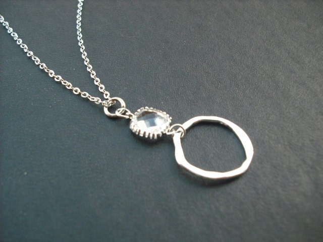 Brautjungfern Geschenk, Hochzeitsgeschenk, Klare Lünette Und Unregelmäßigen Kreis Halskette - Vergoldet Weiß von Lana0Crystal