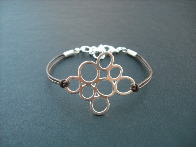 Brautjungferngeschenk, Silber Armband Multi-Bubble-Anhänger von Lana0Crystal