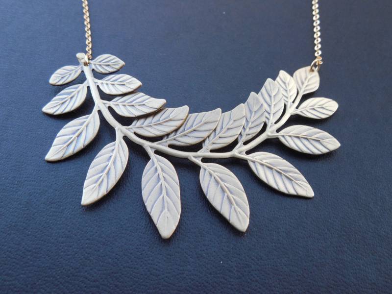 Hauch Von Leben Halskette - Antik Messing-Finish von Lana0Crystal