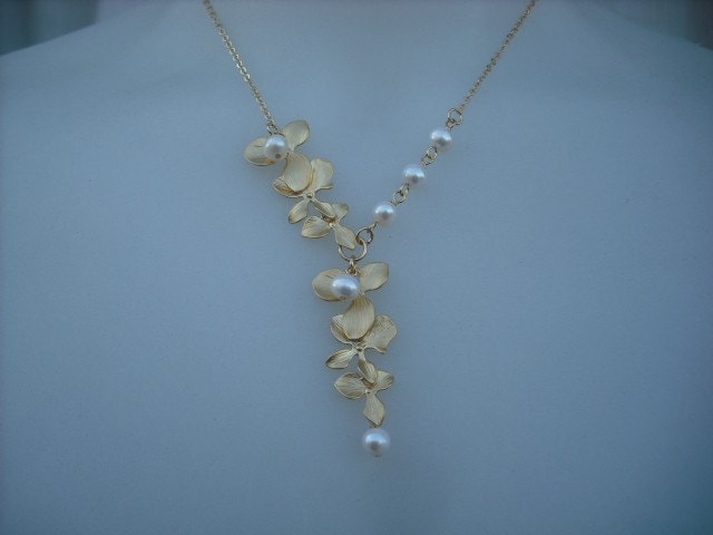Matte Gelb Gold Zwei Dreibettzimmer Orchidee Blüht Mit Süßwasser Perlenkette - 16 K Vergoldet Kette von Lana0Crystal