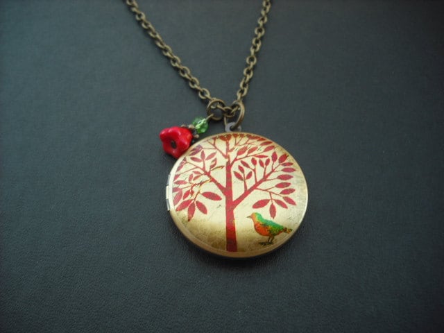 Medaillon-Halskette, Antikes Medaillon Halskette Mit Vogel Unter Dem Baum Foto Verändert von Lana0Crystal