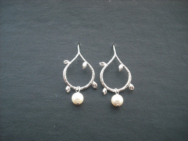 Personalisierte, Geburtsstein, in Tropfenform Mit Blätter Glänzend Ohrringe - Weißes Gold Überzogen, Brautjungferngeschenk, Hochzeitsgeschenk von Lana0Crystal