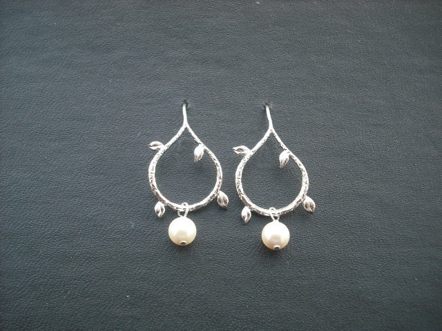 Personalisierte, Geburtsstein, in Tropfenform Mit Blätter Glänzend Ohrringe - Weißes Gold Überzogen, Brautjungferngeschenk, Hochzeitsgeschenk von Lana0Crystal