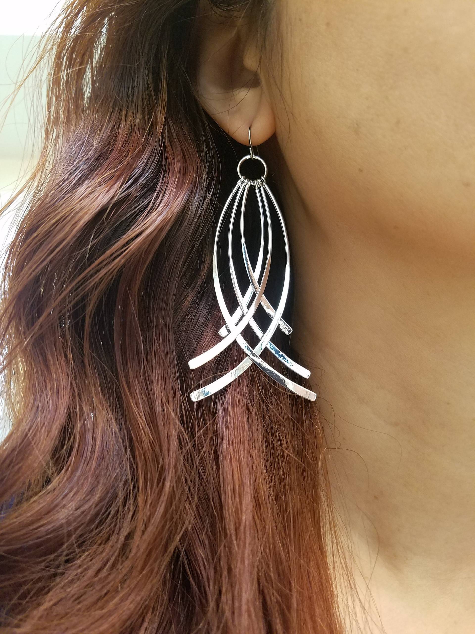 Silber Ohrringe Mit Langer Gebogener Linie Quaste - Version 2 von Lana0Crystal