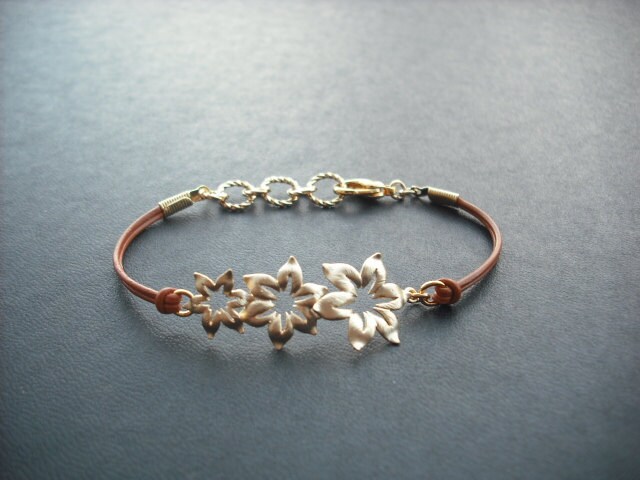 sterne Blumen-Armband - Matte 16K Gold Plated von Lana0Crystal