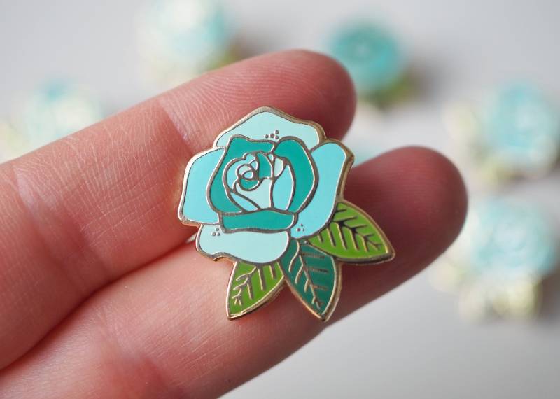 Anstecknadel - Petrol Rose Emaille Pin Anstecker von LanaBetty