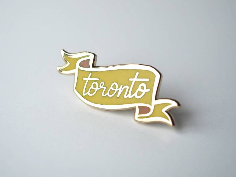 Anstecknadel - Toronto Schwarz Emaille Pin Anstecker von LanaBetty