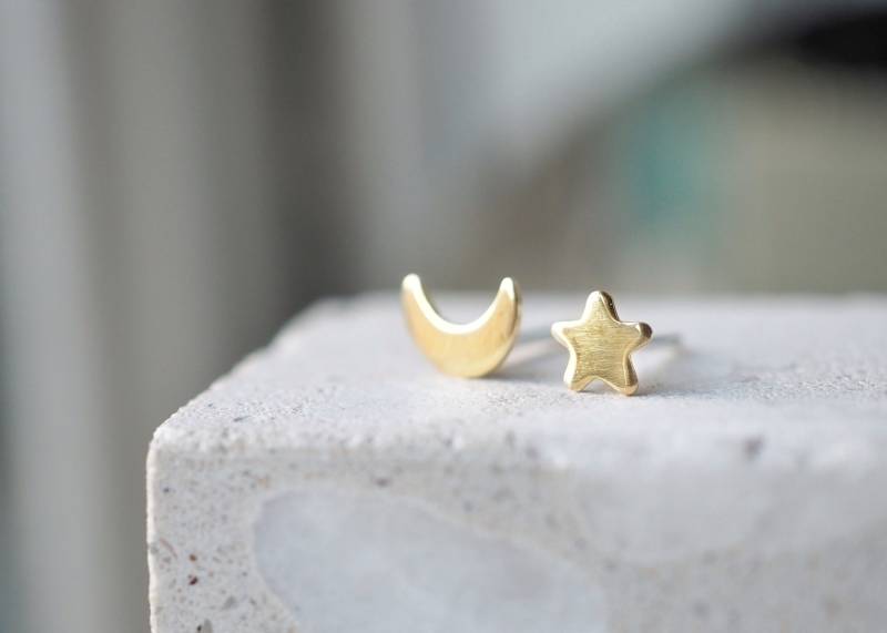 stern Und Mond Mismatched Ohrstecker Set stern Und Mond Mismatched Ohrstecker Set von LanaBetty