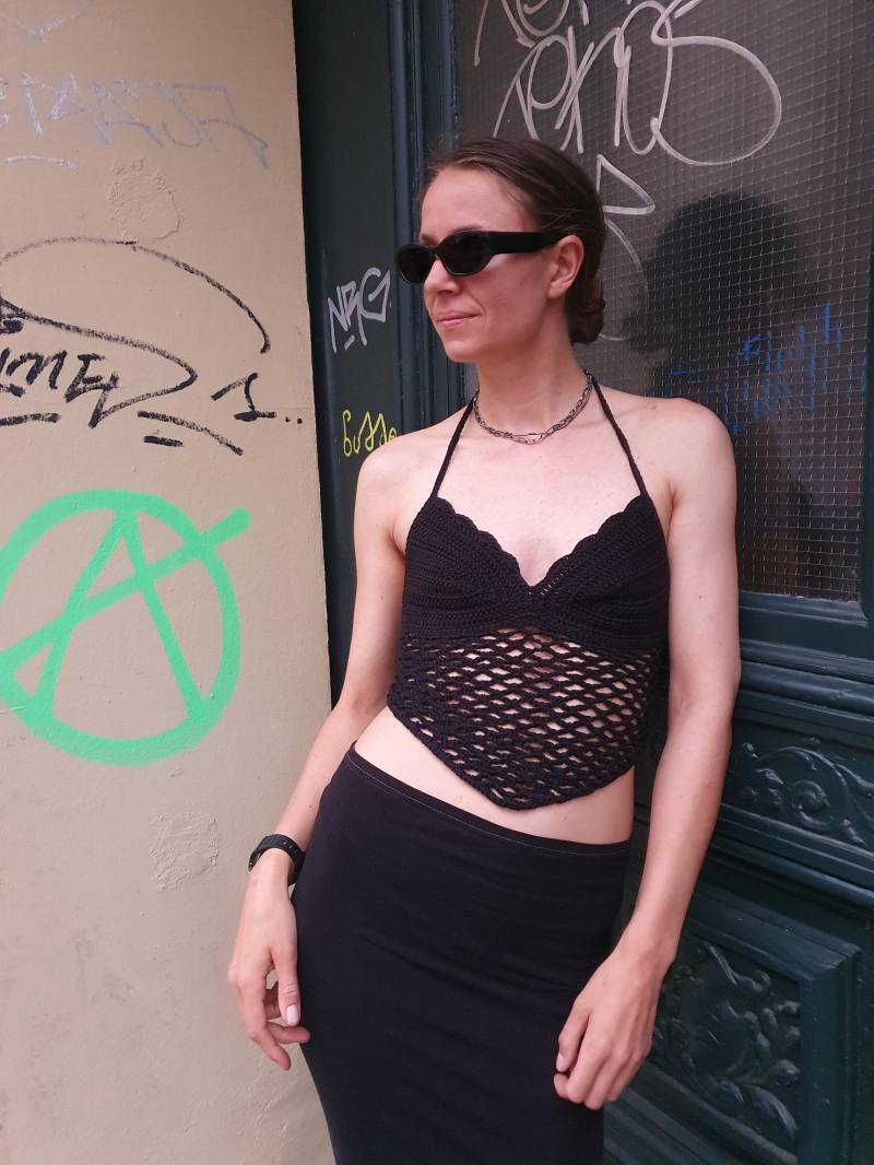 Netz Häkeltop | Häkel Crop Top Y2K Techno Berlin von LanaLunaCrochetArt