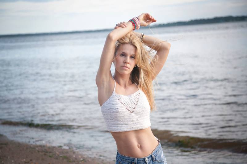 Gehäkeltes Sommer Top - Festival Boho Häkeltop Off White Beach Wear Cropped Angie von LanaLunaOM