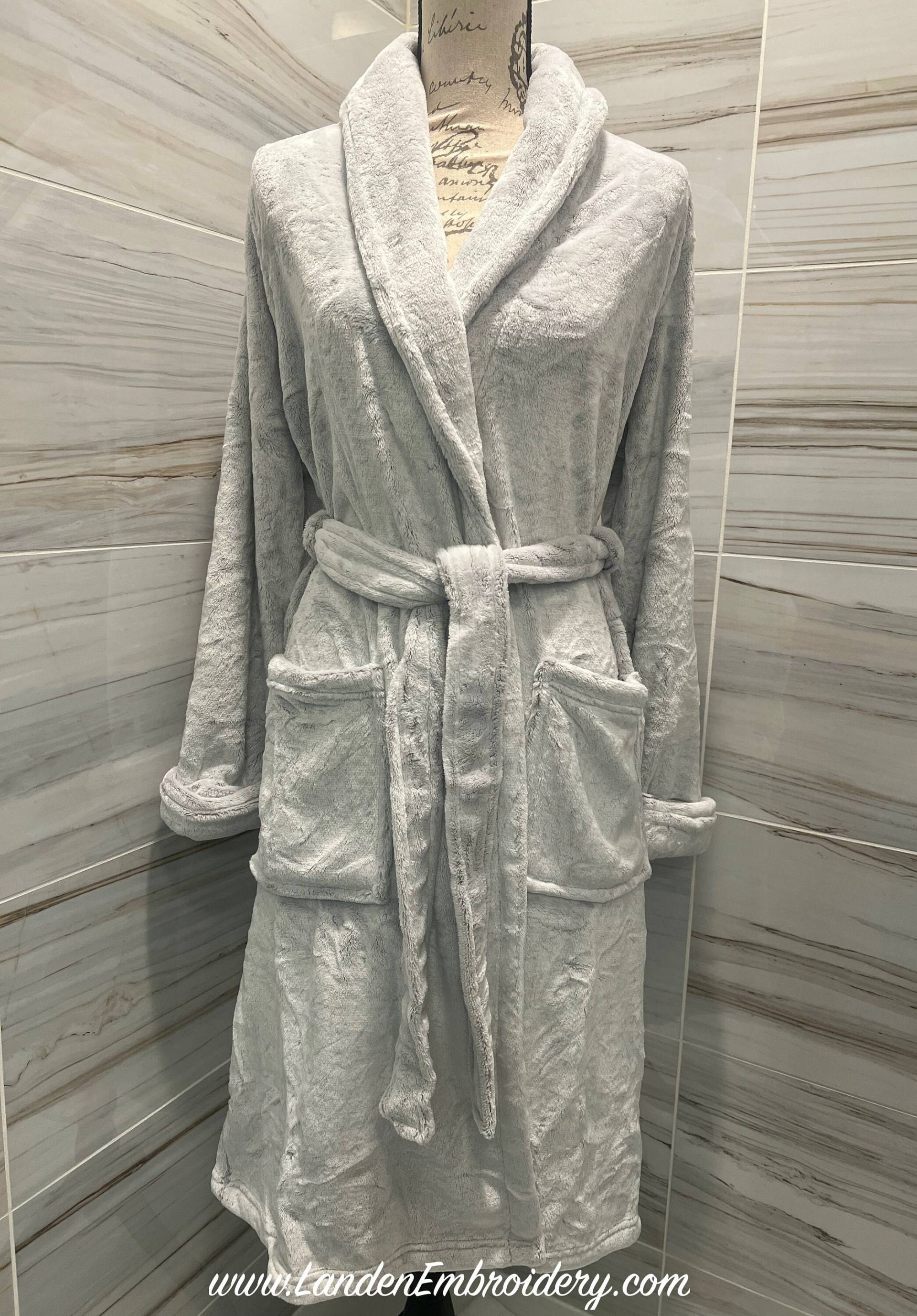 Graue Kreuzfarbe Fleece Robe Personalisiert Mit Benutzerdefinierter Stickerei Graue Kreuzfarbe Fleece Robe Personalisiert Mit Benutzerdefinierter Stickerei von LandenEmbroidery