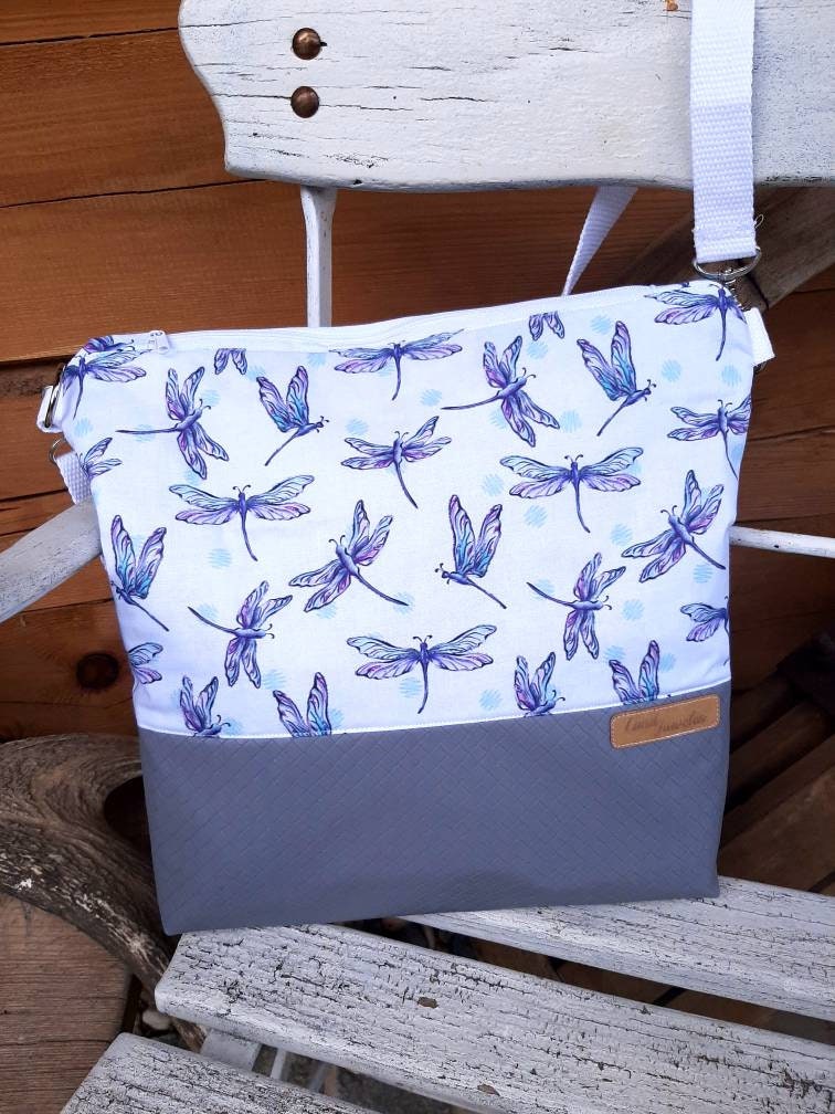 Libellen Umhängetasche Lila Grau Gesteppt von Landjuwel