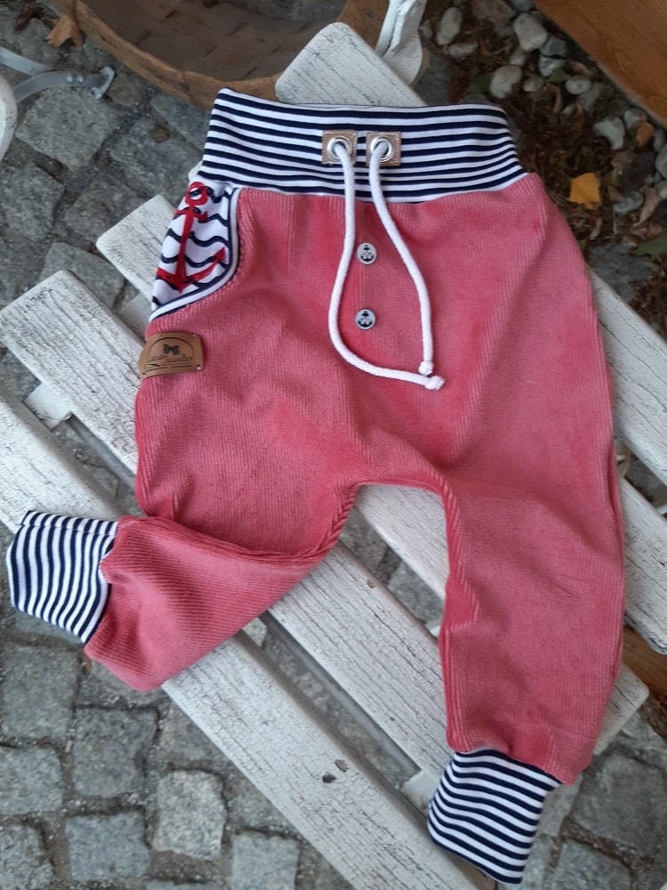 Pumphose Cordjersey Helles Weinrot Maritim Anker Streifen von Landjuwel