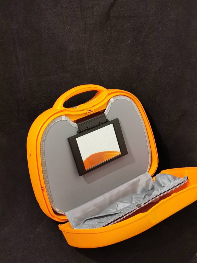 70Er Jahre Kosmetik Koffer Beauty Case Hartschale Mit Zahlenkombi Orange von Landmum