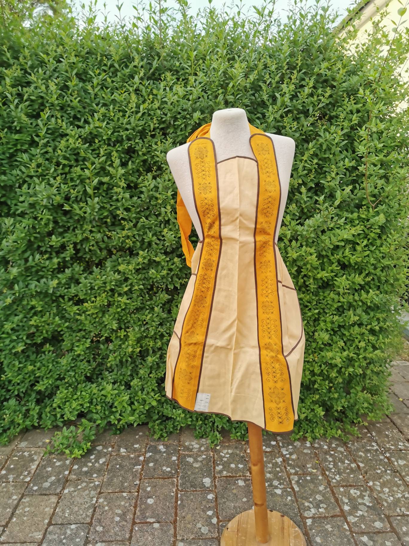 Schürze Zum Besticken Vorgezeichnet Apron Diy Vintage Zauberhaft 60Er Jahre Kochschürze Küchenschürze Kittel Leinen Stickpackung von Landmum