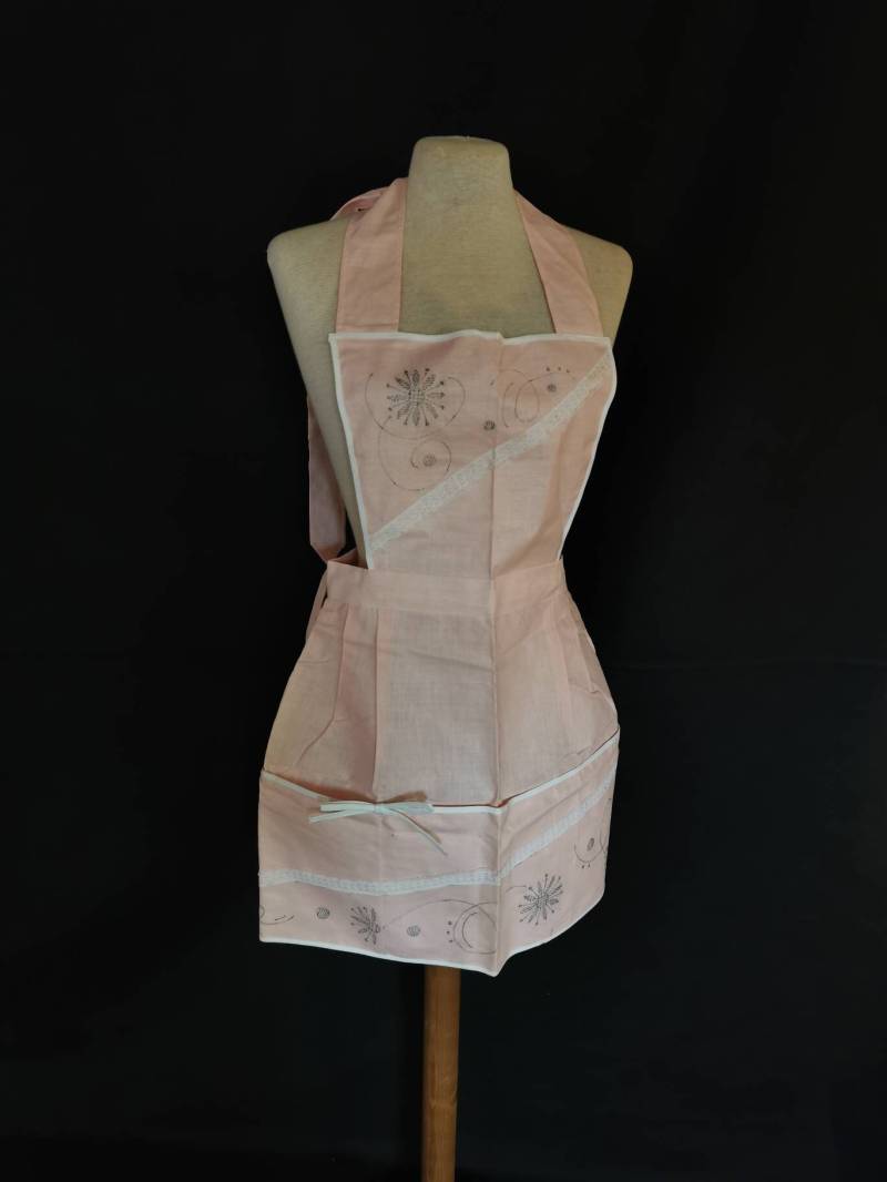 Zum Besticken Rosa Schürze Diy Vintage Zauberhaft 60Er Jahre Kochschürze Küchenschürze Kittel Leinen Stickpackung von Landmum