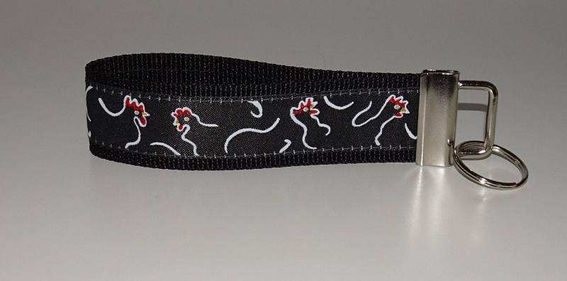 Renaissance Hühner Schlüsselband Huhn Hahn Henne Auf Schwarzem Gurtband von Landwerke