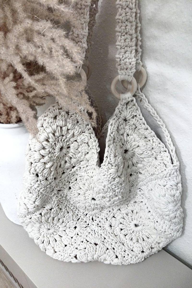 Große Boho-Tragetasche/Handtasche in Natur-Beige, Gehäkelt, Macrame Muster Große Boho-Tragetasche/Handtasche in Natur-Beige, Gehäkelt, Macrame Muster von LanelaDesign