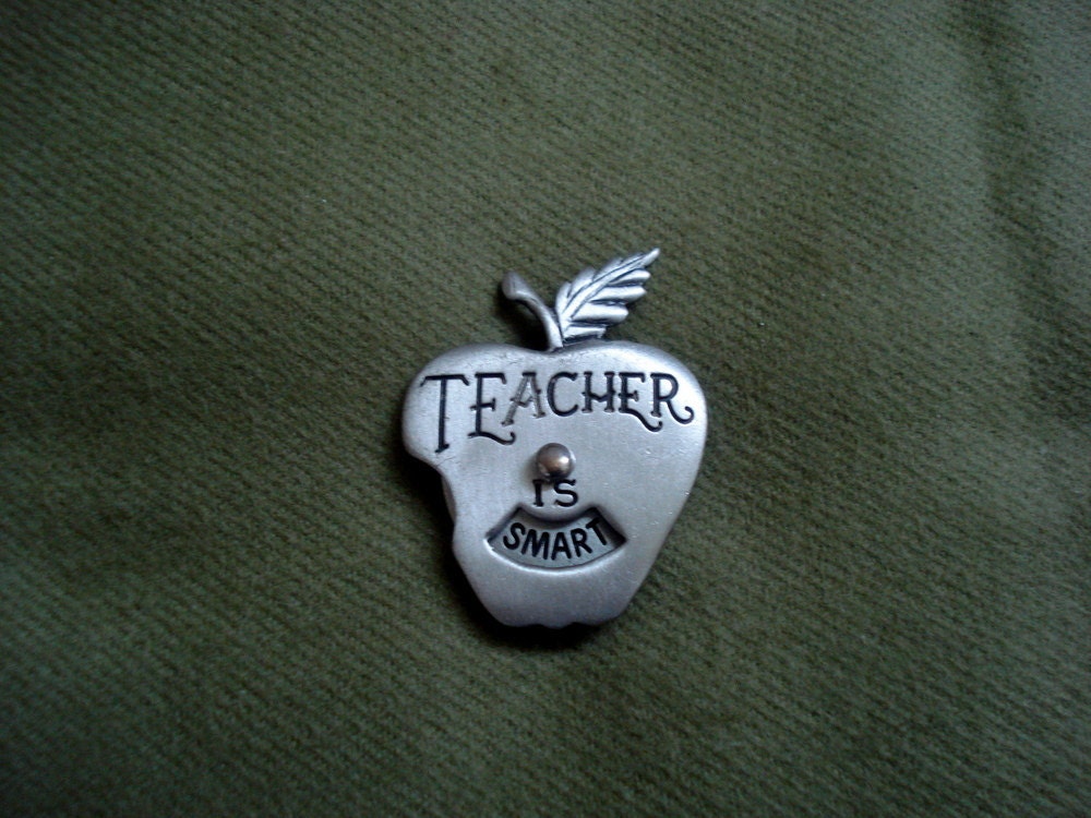 Lehrer Movable Zifferblatt Pin Apple Designer Jj Jonette Artefakte Vintage Sammlerstück Abschlussgeschenk # Jj14 von LangleysCreations