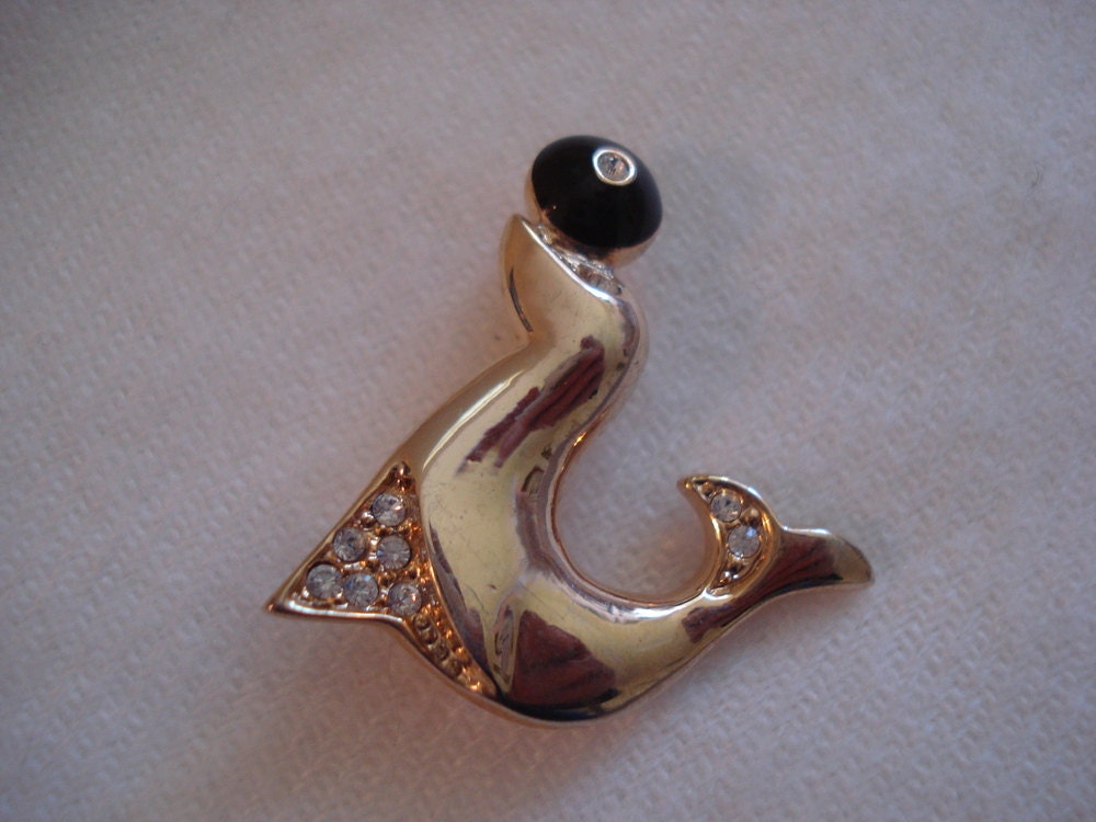 Seehund Brosche Nie Getragen Gold Kristall Strass Ball Vintage Nautik Marine Darstellende Robbe Niedlich #620 von LangleysCreations