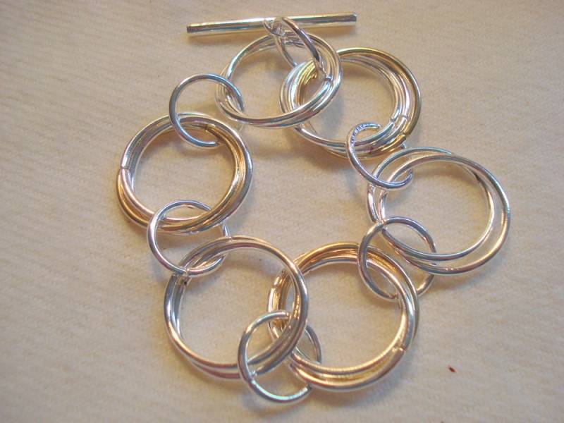 Super Shine Armband Toggle Nie Getragen Top-Qualität Vintage Zweifarbige Hoop 18, 5 cm # 99 von LangleysCreations