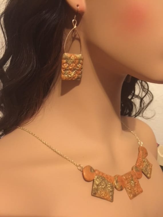 Quadrat Und Kreis Ohrringe Halskette Set, Strukturierte Ton Gold Orange Olive Hoop Teardrop Für Geschenk von Lanyes