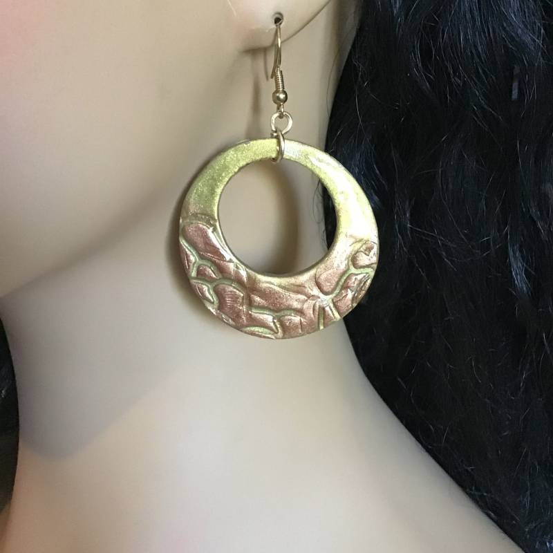 Rose Gold Creolen, Donut Runde Gold Kreise Ohrringe, Strukturierte Polymer Clay Creolen Rosegold Halbkreis Zwei Toned Geschenk Für Sie Rose Gold Creolen, Donut Runde Gold Kreise Ohrringe, Strukturierte Polymer Clay Creolen Rosegold Halbkreis Zwei Toned Geschenk Für Sie von Lanyes