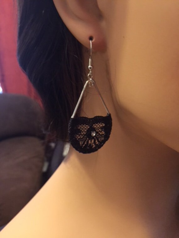 Schwarzer Spitze Ohrringe, Silber Teardrop Baumelt, Schwarzen Teardropohrringe, Und Diamanten Hängende Creolen, Ohrringe Schwarzer Spitze Ohrringe, Silber Teardrop Baumelt, Schwarzen Teardropohrringe, Und Diamanten Hängende Creolen, Ohrringe von Lanyes