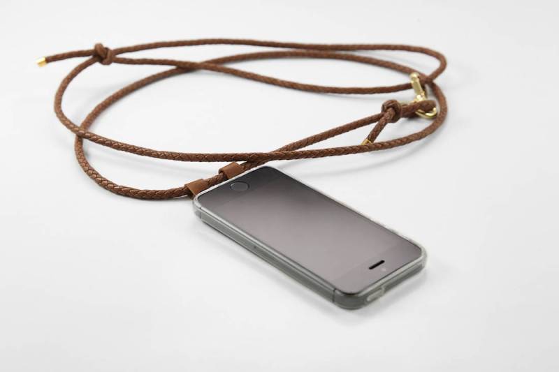 Romy, Handykette Aus Geflochtenem Leder - Cognac Braun Für Iphone 14/15/16, Plus/Pro/Max, Alle Größen von Lapaporter