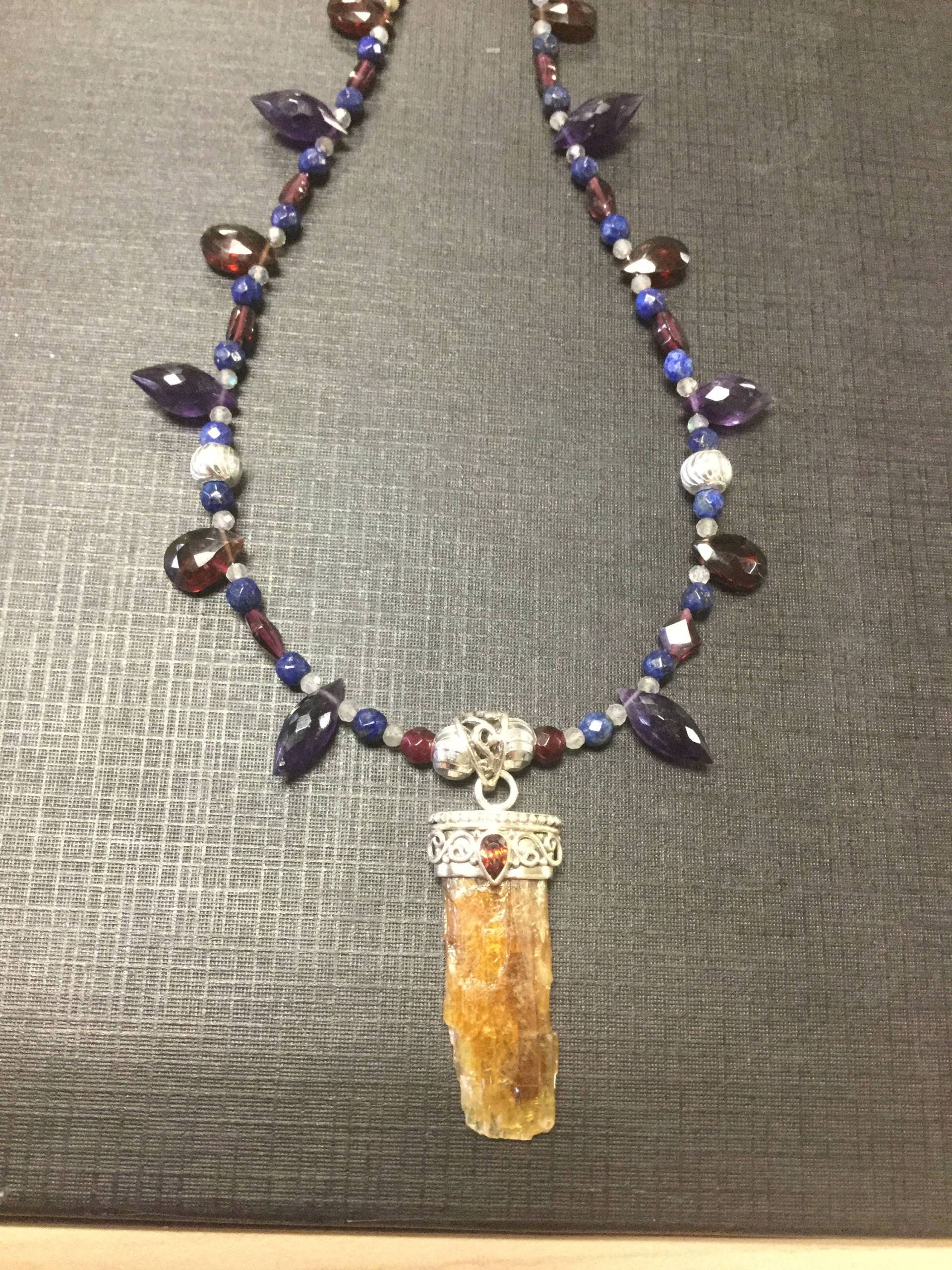 sterling Silber Gefüllt Granat Amethyst Labordorite Kyanit Lapislazuli Halskette sterling Silber Gefüllt Granat Amethyst Labordorite Kyanit Lapislazuli Halskette von LapisAndMalachite