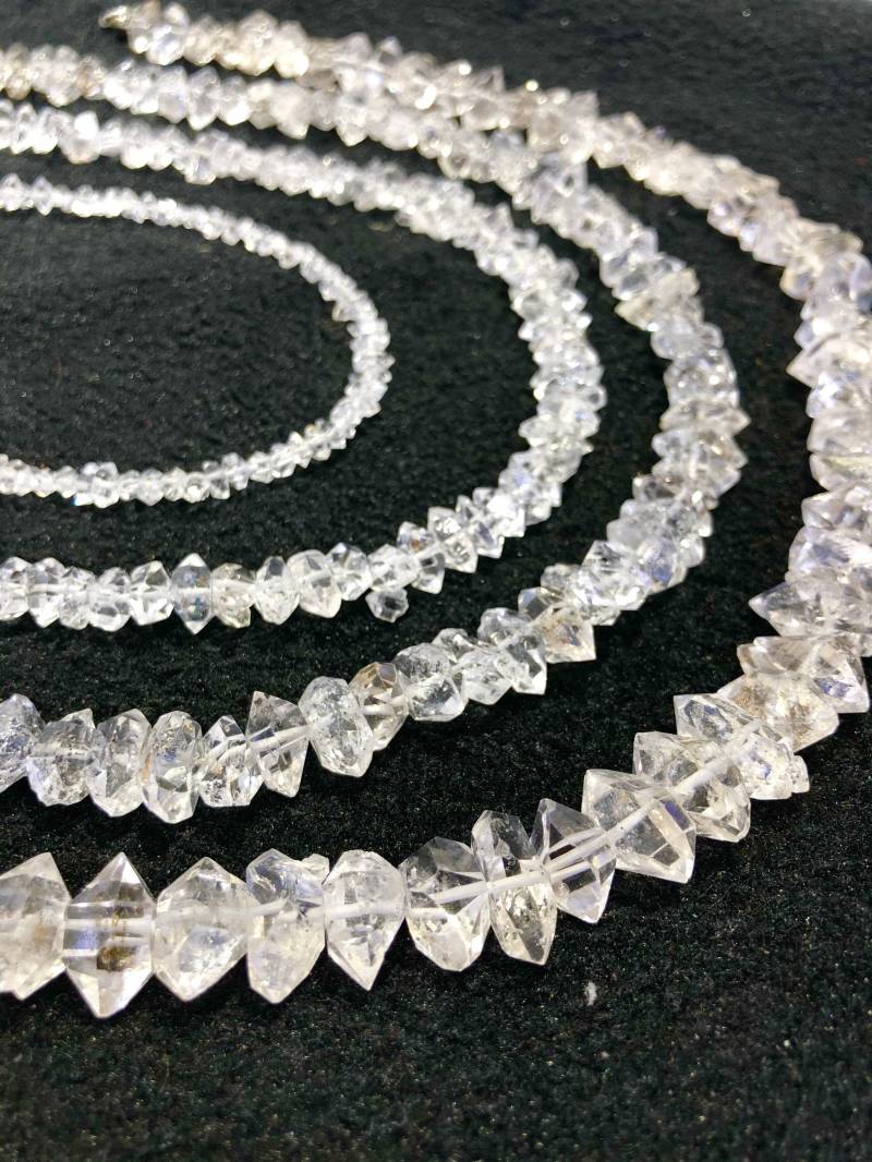 Herkimer Daimond Quartz Long String 15, 5 Inch 42 cm. Seltener Quarz Hochwertiger Großhandelspreis 4Mm -15 Mm Größe Verfügbar von LapisBkk