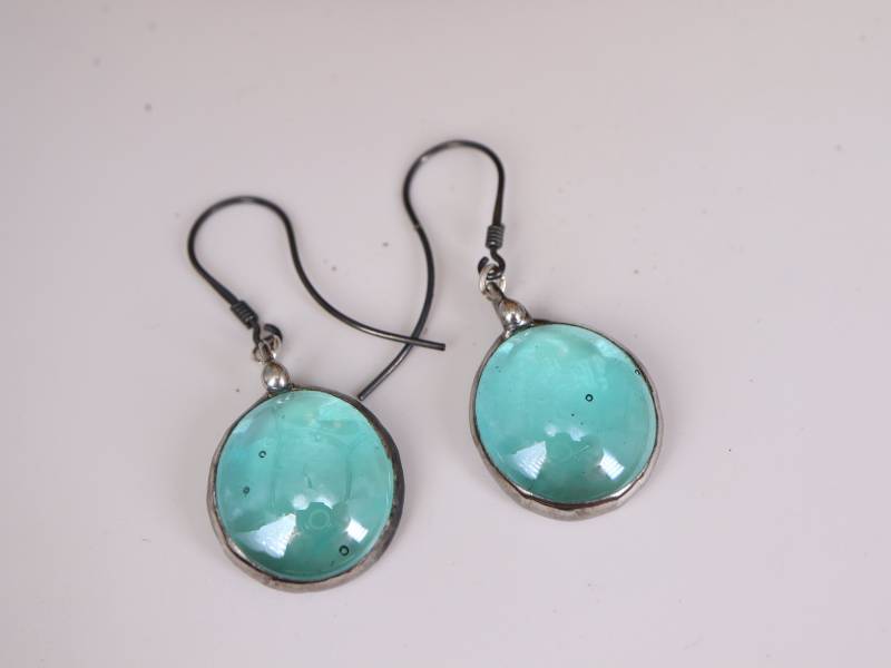 Blaue Lagune Glasohrringe Boho Edelstahlhaken von LapisGlassArt