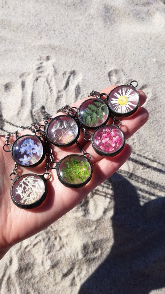 Gepresste Fern Glasmalerei-Halskette, Terrarium Anhänger von LapisGlassArt