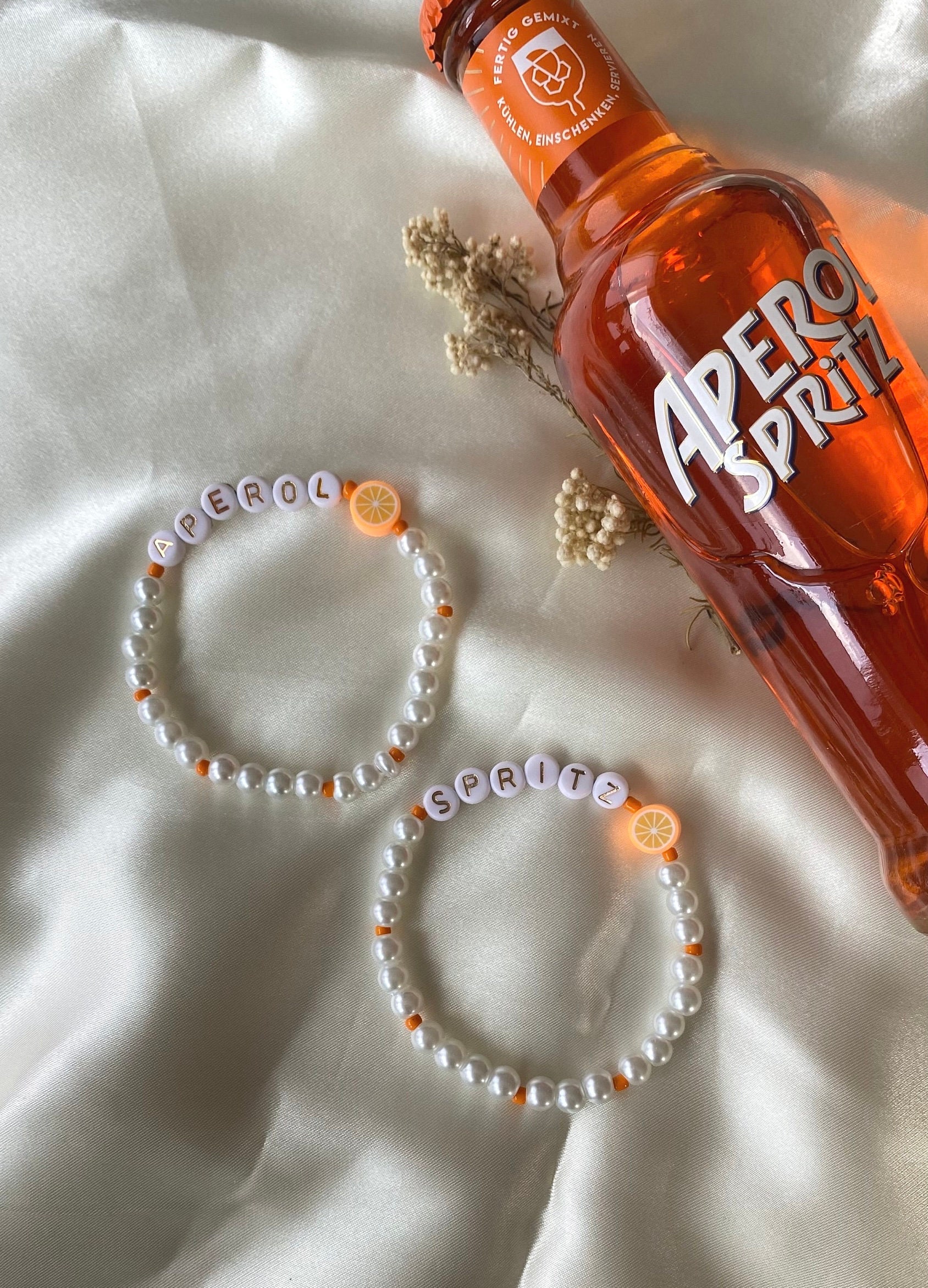 Freundschaftsbänder Aperol & Spritz Perlenarmband/Selbstgemachter Schmuck Geschenkidee Freundin Geschenk Freundschaftsbänder Aperol & Spritz Perlenarmband/Selbstgemachter Schmuck Geschenkidee Freundin Geschenk von kleinkramstube
