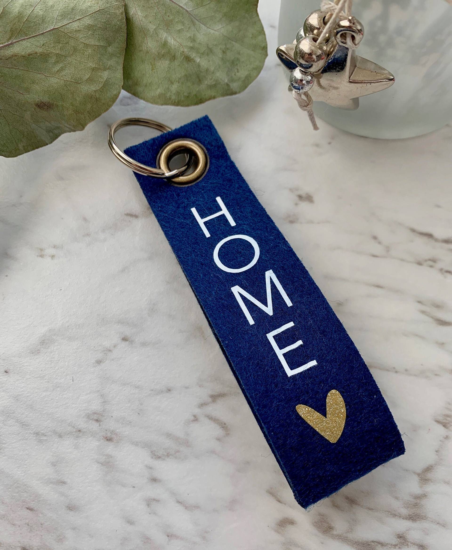Schlüsselanhänger Aus Filz "Home"/Geschenk Geburtstag von LarasLovelyLife