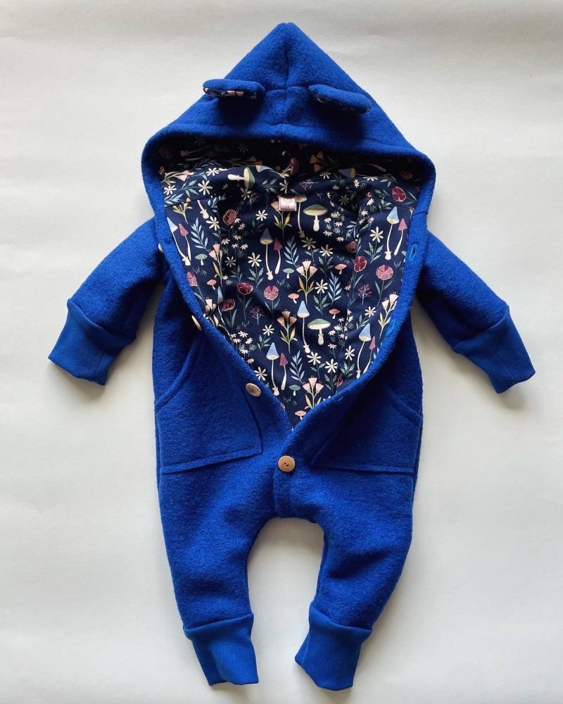 Walkoverall Mit Knöpfen Walkoverall Mit Knöpfen von LarasNaihstuuv