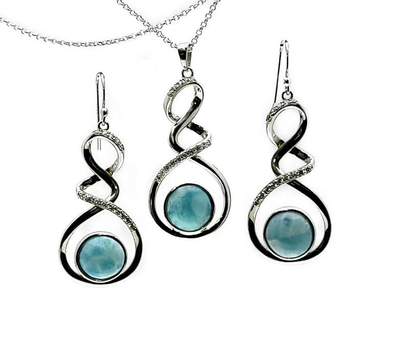 Atemberaubende Natürliche Larimar 10mm Halskette Und Ohrringe Set .925 Sterling Silber Atemberaubende Natürliche Larimar 10mm Halskette Und Ohrringe Set .925 Sterling Silber von Larimar925