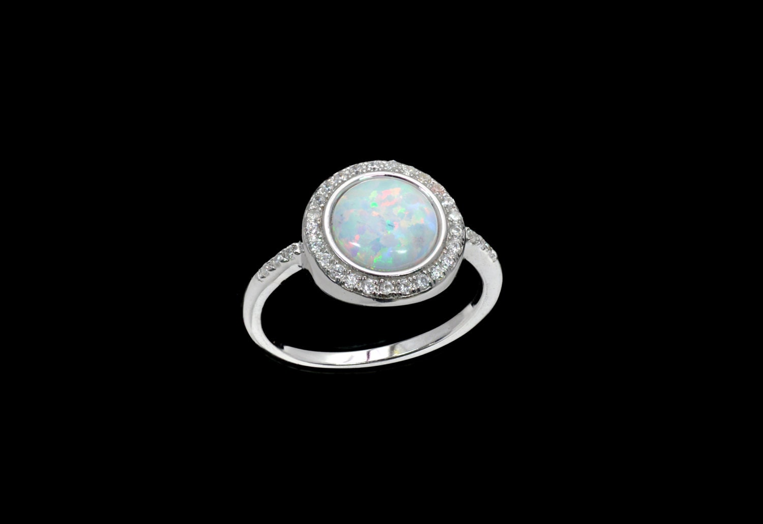 Feueropal /Weiß Spahire Akzente, Cocktail Ring.925 Sterling Silber Größen 5-6-7-8-9 von Larimar925