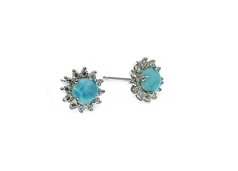 Larimar 5mm Echte Stern-Ohrstecker Mit Weißen Saphir-Akzenten .925 Sterlingsilber | Neuer Stil Larimar 5mm Echte Stern-Ohrstecker Mit Weißen Saphir-Akzenten .925 Sterlingsilber | Neuer Stil von Larimar925