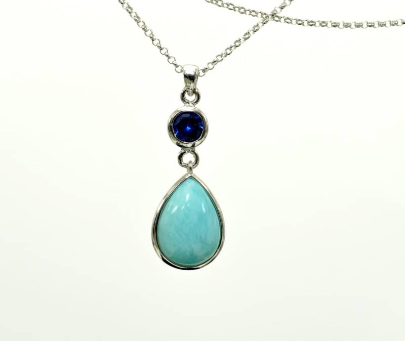 Larimar Halskette 10x14mm Birnenförmig Cabochon Mit Blauen Spinell 925 Sterling Silber Larimar Halskette 10x14mm Birnenförmig Cabochon Mit Blauen Spinell 925 Sterling Silber von Larimar925