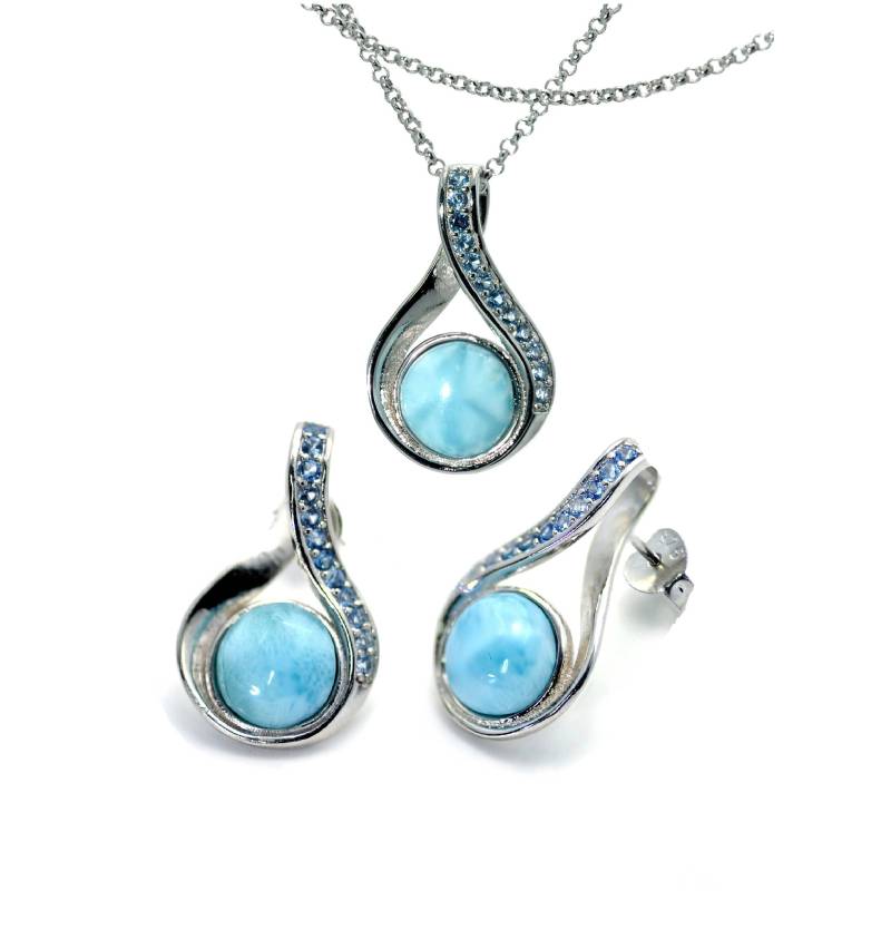 Larimar. Wunderschöne Halskette Und Ohrring Set Aqua Akzente Aus .925 Sterling Silber Larimar. Wunderschöne Halskette Und Ohrring Set Aqua Akzente Aus .925 Sterling Silber von Larimar925