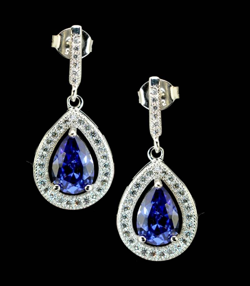 Tansanit Pear Form Baumeln Ohrringe in .925 Sterling Silber | Exklusiv Style Tansanit Pear Form Baumeln Ohrringe in .925 Sterling Silber | Exklusiv Style von Larimar925