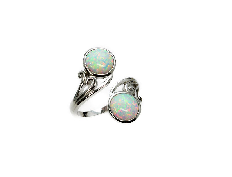 Weißer Opal, Zwei 8 Mm Runde, Verstellbare Ring 6-9 .925 Sterling Silber von Larimar925